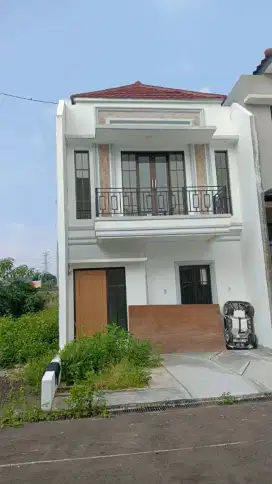 Di jual rumah bagus dalam cluster di kranggan jatisampurna