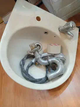 Westafel bekas nego