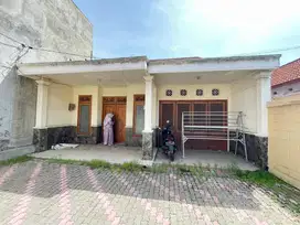 DI JUAL RUMAH/TEMPAT USAHA 0 JALAN RAYA TENGAH KOTA GRESIK