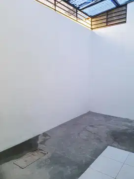 Disewakan Ruko 2 Lantai Nyaman Siap Pakai Lokasi di Taman Holis Indah
