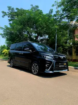 Toyota Voxy 2019