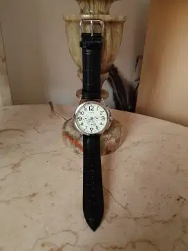 Jam tangan GUESS