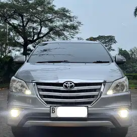 TOYOTA GRAND NEW KIJANG INNOVA 2.0 V 2014 (BENSIN)
