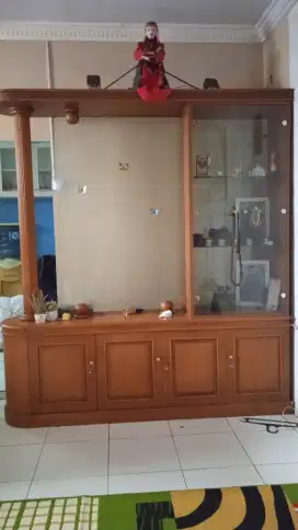 Di jual lemari hias