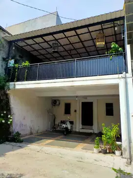 715Jt Rumah 2 Lt Padangsari Banyumanik Bonus AC & Kitchen, Carport 2