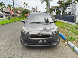 Sienta V 2017 matic bisa kredit