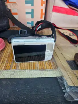 Kamera Canon M10