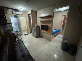 JUAL Apartemen Gading Nias 2 Kamar HOEK di Emerald SHM View Kolam