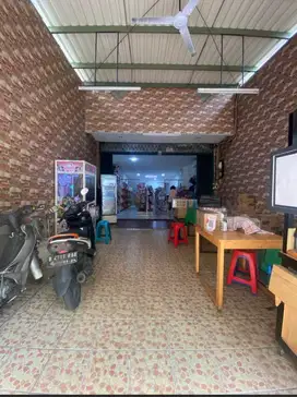 Di jual ruko strategis 5 lantai di jembatan lima