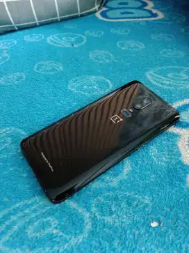 One plus 6 8/128