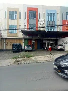 Jual sangat murah Ruko Tingkat 3 di jl raya bukit cinere gandul depok