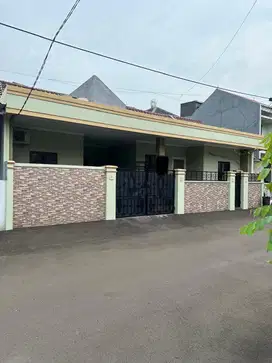 Di Jual Rumah Siap Huni, di Regensi Melati Mas, BSD City, Tang-Sel.
