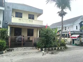 Rumah hoek 3lt 250m Type 6KT Kelapa Gading Jakarta Utara
