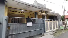 Rumah siap huni di komplek margahayu raya belakang MIM Metro bandung
