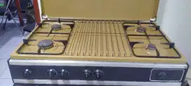 Dijual kompor 4 tungku merk Ariston