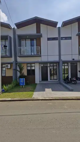 Rumah 2 Lantai Royal Sentraland, Serah Terima Desember 2025