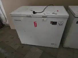 Toshiba chest freezer 198 liter