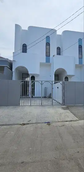 DIJUAL Rumah Baru 2 lantai mezanin Komplek Kejaksaan Kreo Tangerang