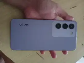 Vivo y100 4G ram 8(256)