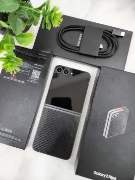 Samsung Galaxy z flip 6 12/256gb