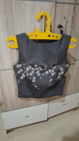 Set atasan dan rok