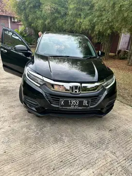 Dijual Honda HR-V 1.5 E Plus/SE CVT 2022 – Hitam