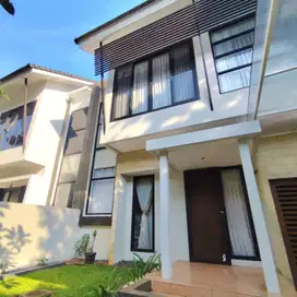 Rumah Discovery Luas 135 Harus Segera Terjual Bintaro Jaya