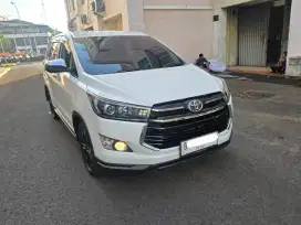 toyota kijang innova venturer diesel matic 2019 putih pajak panjang