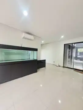 Rumah Jual Rugi Discovery Bintaro Jaya Dekat Taman