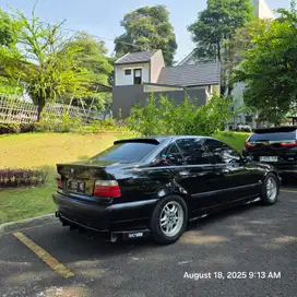 BMW 320i 1995 Bensin
