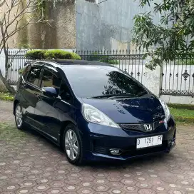 HONDA JAZZ GE8 2011 RS automatic 
Low KM 62 rb
Jok original fabric