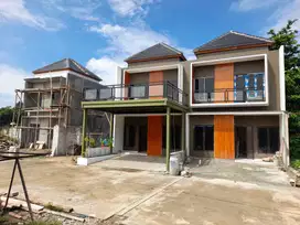 Rumah mewah baru masih fresh siap huni lokasi pinggir jalan raya