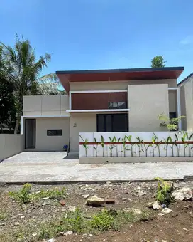 RUMAH SIAP HUNI, MODERN, DEKAT RSUD SLEMAN