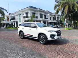 Fortuner TRD Sportivo 2.4 2017 [pajak panjang]