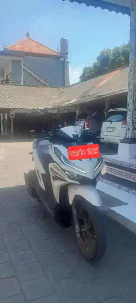 Di jual vario 125 warna putih type teratas