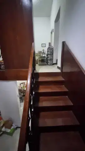 Dijual Rumah Siap Huni. Dekat Kampus UNTAG di Manyar Surabaya