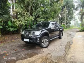 Navara AT 2012 Hitam Automatic 4x4 Sport Version Double Cabin