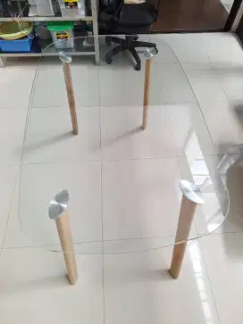 MEJA MAKAN KACA BENING MULUS MINIMALIS 120 X 75 CM