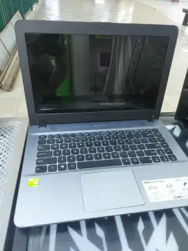 Asus X441U core i3 gen6