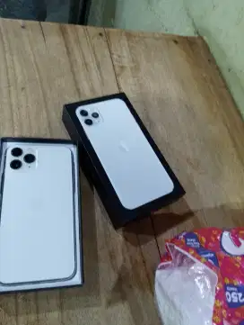 Iphone 11 pro 512gb masih lah baruu