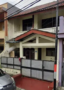 Rumah terawat siap pakai 100% bebas banjir di pondok kelapa duren sawi