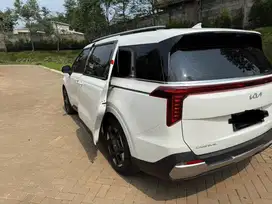 KIA Carnival premier 2.2 D 2024