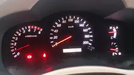 Toyota Kijang Innova 2004 Bensin