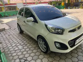 mobil kia picanto
