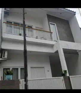 Jual Cepat Rumah Minimalis 2 Lantai di Kayu Putih – Rp2,25M Nego