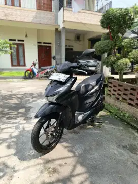 Honda new beat deluxe smartkey tahun 2024 bagus