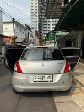 Suzuki Swift GX AT 2014