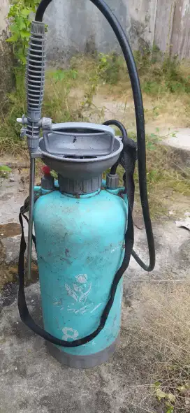 Semprotan kapasitas 8 liter