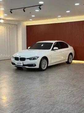 BMW 320i Luxury F30 LCi 2018 Odo 41 Ribu Record Antik Bergaransi 2 Thn