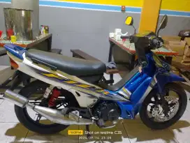 Yamaha FIZR 2004
